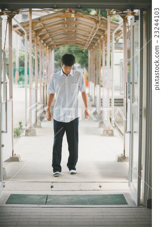 junior high student, dancing, middle school boy 23244103