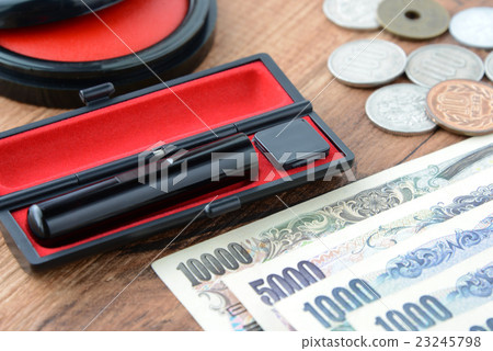 Contract image - seal and money 23245798