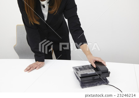 婦女上班電話 婦女上班電話 23246214