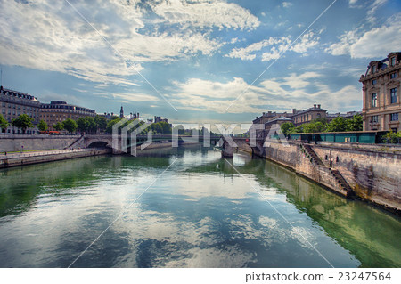 Paris Paris 23247564