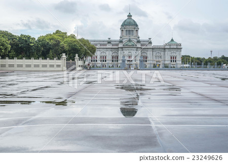 The Ananta Samakhom Throne Hall 23249626