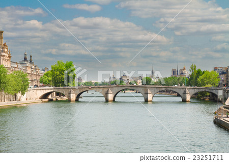 Pont Royal, Paris Pont Royal, Paris 23251711
