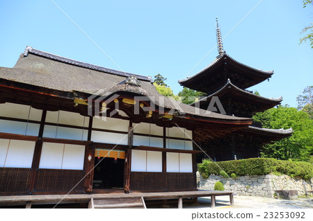 Shiga Mitsuiji Shrine and Sanjo Tower Shiga Mitsuiji Shrine and Sanjo Tower 23253092
