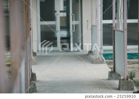 連接門廊 通道 學校 23259910