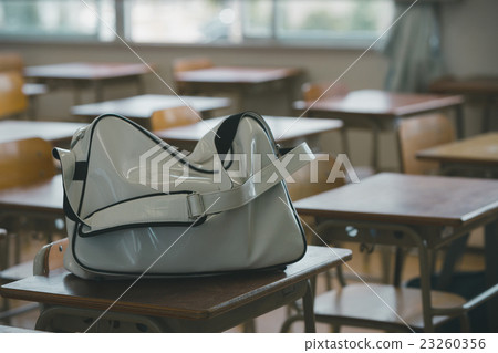 學校 桌子 辦公桌 23260356