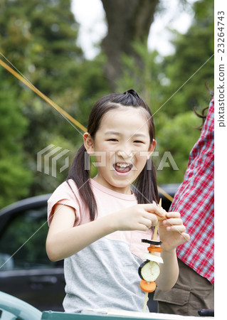 Family barbecue 23264743