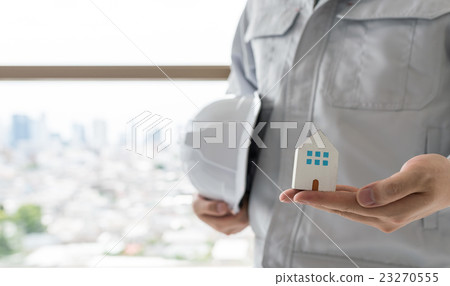 General contractor General contractor 23270555