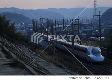 Shin Iwakuni - Hikari Tokuyama Hikari Rail Star 23271954
