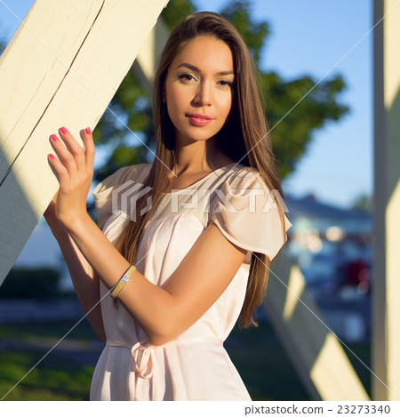 Outdoor fashion portrait glamor sensual stylish Outdoor fashion portrait glamor sensual stylish 23273340
