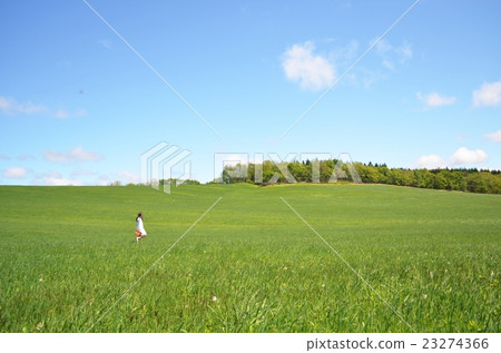 Prairie and women 23274366