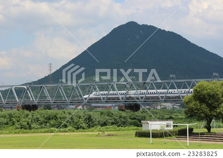 Shinkansen and Mikamiyama 23283825