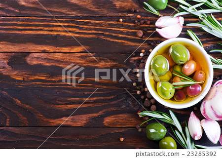 olive oil olive oil 23285392