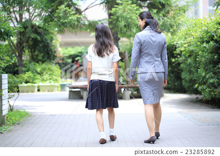 老師和女學生 老師和女學生 23285892