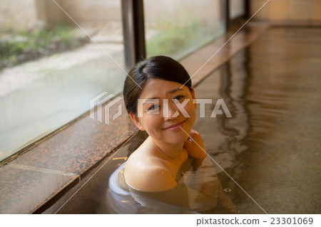 spa, female, females 23301069
