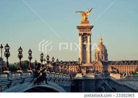 Alexandre III bridge 23302965