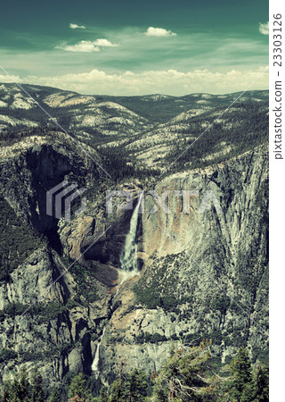 Yosemite national park 23303126