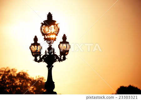 Alexandre III bridge 23303321