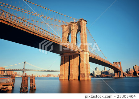 Brooklyn bridge at waterfront 23303404