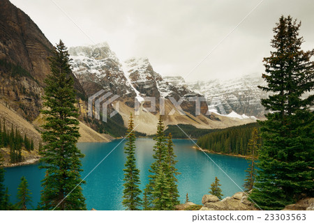 Moraine Lake 23303563