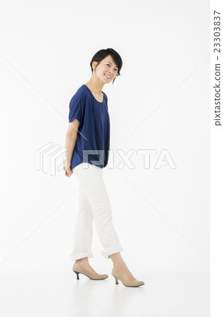 40多歲的女性 23303837