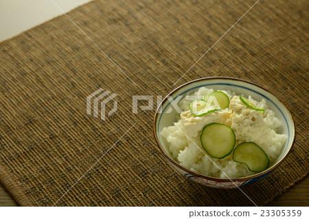 Chilled juice 23305359