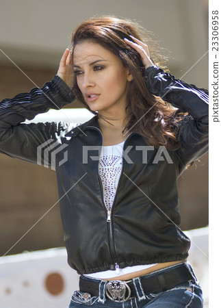 Beautiful woman 23306958