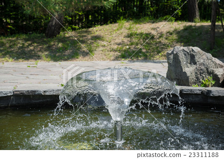Summer park and fountain ~ Delivery image ~ Summer park and fountain ~ Delivery image ~ 23311188
