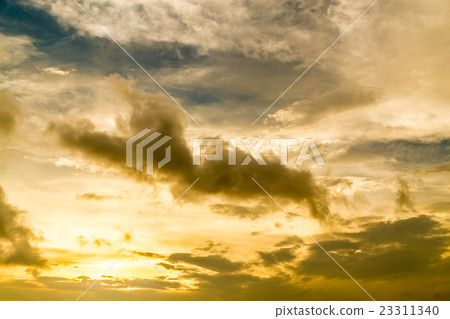 Guerrilla After heavy rain After heavy rain Cloudy sky Evening sunset Sunset sky Early summer sky Copy space Character space 23311340