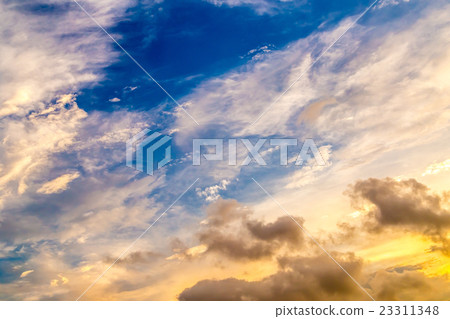 Guerrilla After heavy rain After heavy rain Cloudy sky Evening sunset Sunset sky Early summer sky Copy space Character space 23311348