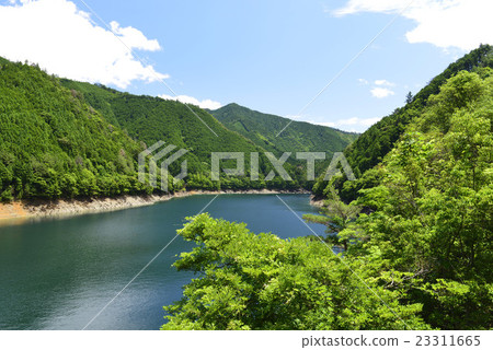 Early summer Ikehara Reservoir / Shimokitayama village in Nara Prefecture Early summer Ikehara Reservoir / Shimokitayama village in Nara Prefecture 23311665