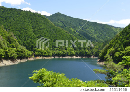 奈良縣的初夏Ikehara水庫/ Shimokitayama村 奈良縣的初夏Ikehara水庫/ Shimokitayama村 23311666