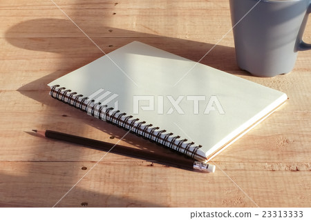 open book on wood table - vintage style tone open book on wood table - vintage style tone 23313333