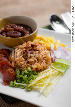 Mix Cook Rice with Shrimp Paste (Khao Clook Ka Pi) 23314656