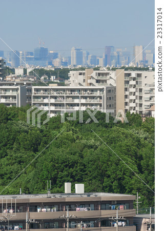 一個摩天大樓的看法距離的 23317014