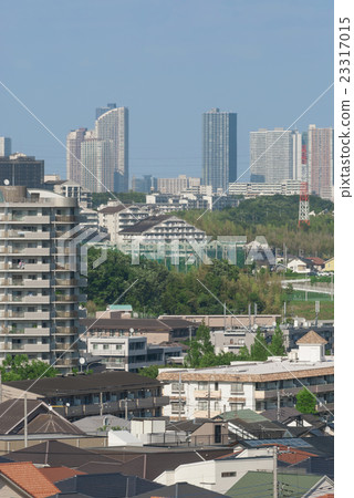 我希望遠處有一棟高層公寓 我希望遠處有一棟高層公寓 23317015