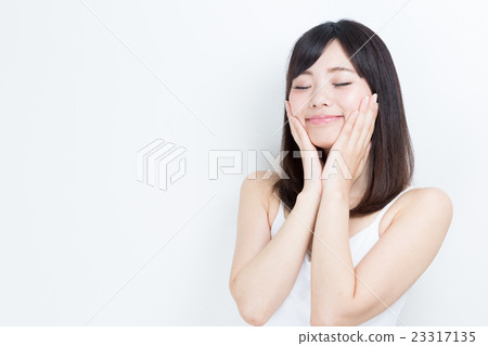 女性護膚白背圖像 23317135