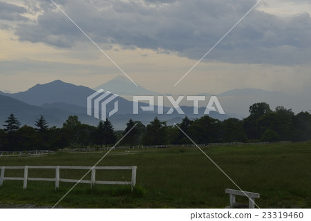 從Kiyosato Plateau Mount Fuji和Unkai·Seisen宿舍（山梨縣） 23319460