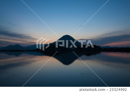 贊岐富士的黎明 23324992