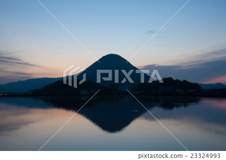 贊岐富士的黎明 23324993