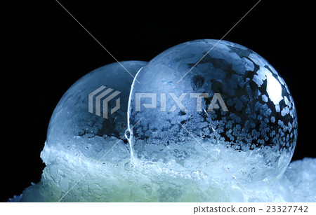 soap bubble frozen 23327742