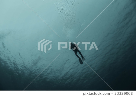 One diver underwater 23329068