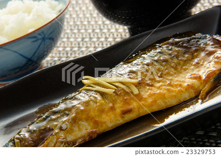 Boiled mackerel 23329753