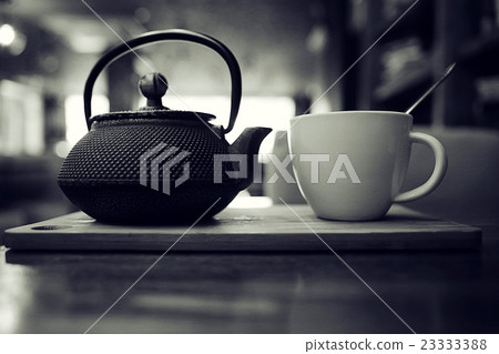 Monochrome still life restaurant 23333388