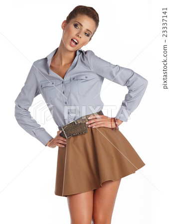 Beautiful brunette woman Beautiful brunette woman 23337141