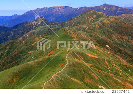 View of the Joetsu border · Peng pass and Daito Mountain · Tsuchiyama mountain view 23337441