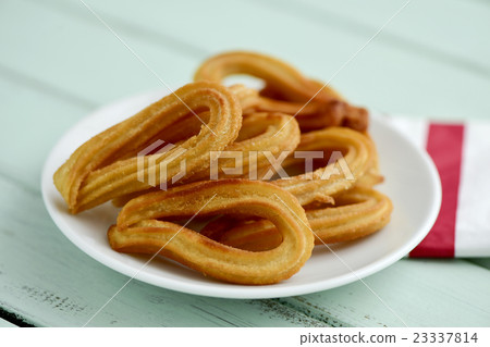 churros typical of Spain 23337814