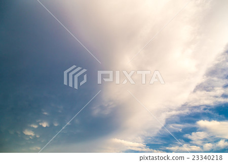 在大雨之後的游擊隊在大雨以後多雲天空晚上日落日落天空初夏天空複製空間字符空間 在大雨之後的游擊隊在大雨以後多雲天空晚上日落日落天空初夏天空複製空間字符空間 23340218
