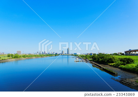 Kawaguchi Motoho的住宅區傳播在鹿島橋樑的藍天 23343869