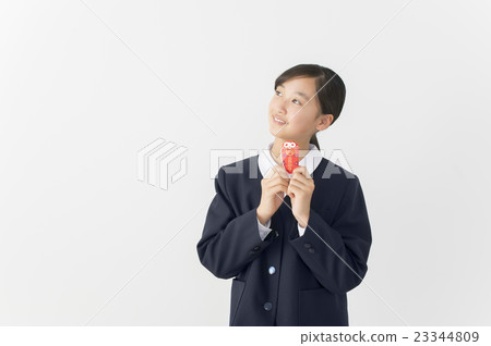 通過祈禱的初中生 23344809