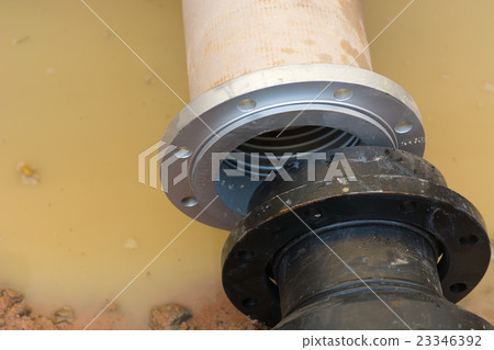Pipe connection for underground suction pipe. Pipe connection for underground suction pipe. 23346392